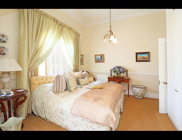 3 BEDROOM HOUSE FOR SALE IN KENSINGTON